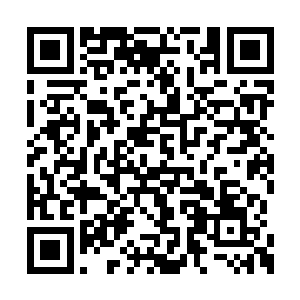 一个悬浮在星辰深处的巨大山峰出现在众人面前二维码生成