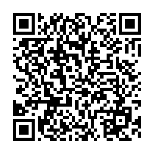 一四二团团长叶伯煊和政委翟远方以及指导员齐星赶到病房的时候二维码生成