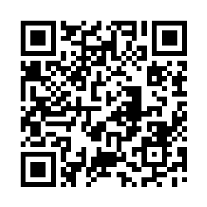 一张张造型粗犷的木椅摆放的整整齐齐二维码生成