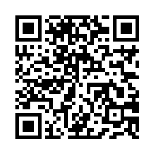 一把从地上捡起一根枯树枝朝着纸人走去二维码生成