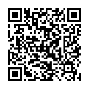一把开山刀忽然呼啸着从两丈多远的地方朝他飞了过来二维码生成
