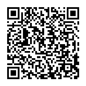 一样是来到电影院看首映的许多女性观众都想起了自己的经历――学生党赶午夜二维码生成