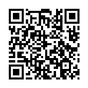 一群荷枪实弹的安全保卫人员在楼下巡视二维码生成