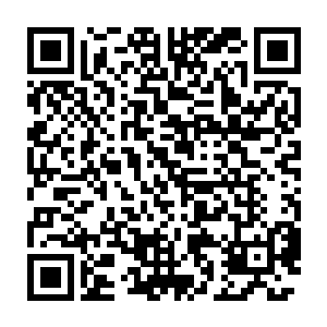 一颗颗晶莹却略微带着浑浊的汗滴不断的从一张倾国倾城的俏脸上滑落二维码生成