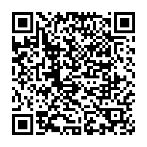 丁原大步走回现如今他自己居住的位于左布政司边缘的一处小院子里二维码生成