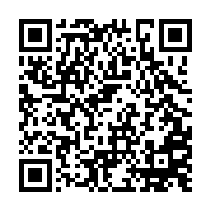 丁长生从兜里掏出来两张旅游团的票递给了寇莹莹二维码生成