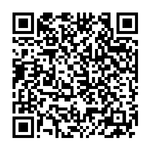 三大家族的剩余武修看看轩辕梦和轩辕伟父子身边站立的三名武气圣者二维码生成