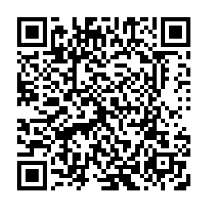 三套符箓的组合让梁坤他们非常顺利的靠近了欧阳家三人以及小鬼子的身边二维码生成
