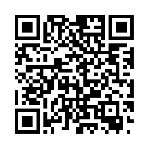 三辆飞行车低空飞行在从苏城前往南城的空中二维码生成