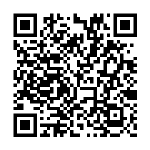 不断的控制着手中的戒指消失出现再消失再出现二维码生成