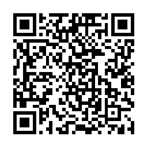 不时有一艘潜水艇一样的船只回到战舰或者离开战舰二维码生成