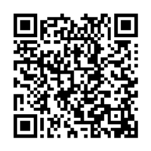 不过凌云也实在是受不了小妖女一个接一个的问题二维码生成