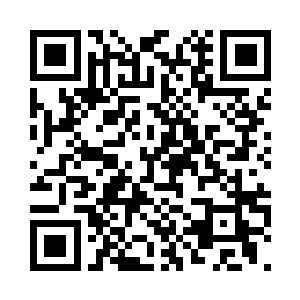 不过泰勒在把电击枪打在了他的面上二维码生成