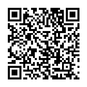 不过现在教堂的门口包括通往教堂的小路上都停满了车子二维码生成