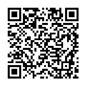不过这对于身处人烟稀少地带的许家而言就不成了什么问题了二维码生成