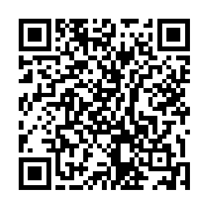 不过金已经是把手里面的防弹箱给扔到了丁羽的身前位置二维码生成