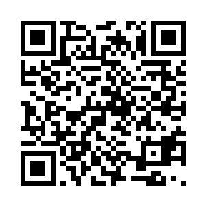 两位云家的军医正在忙着给皮匠治伤二维码生成
