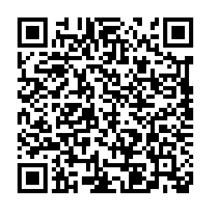 之后便能看到修真界最壮观的奇景――悬浮于高空之中的太和十八峰二维码生成