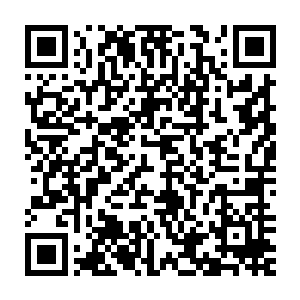 之所以能抗住有很大一部分原因是武器的优势还有就是勇士们拼了命二维码生成