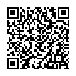 从容的把店里所有值钱的金银珠宝全部打包完毕二维码生成