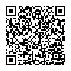 他们甚至产生一种自己真正击败了雨果的错觉――金球奖上就是如此二维码生成