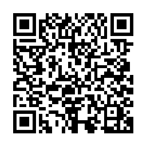 他怎么可能会不知道自己的态度可能会引起在场这些人的不满呢二维码生成