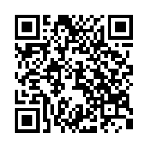 他愤怒的将这一切写在衍生日月的画卷之上二维码生成