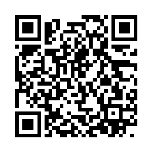 他最初用画笔到现在用鼠标模拟组像700多次二维码生成