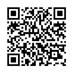 他的屁股上湿湿嗒嗒地黏了一大堆尘土和沙砾二维码生成