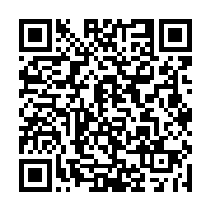 他眼底浮浮沉沉的是一片除了一望无际的深邃和忧伤二维码生成