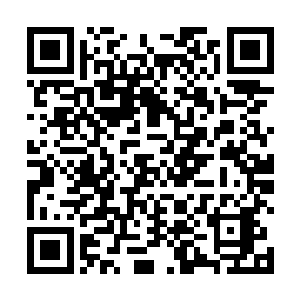 他舍不得让这双漆黑美丽的眼睛在心里变成丑陋的样子二维码生成