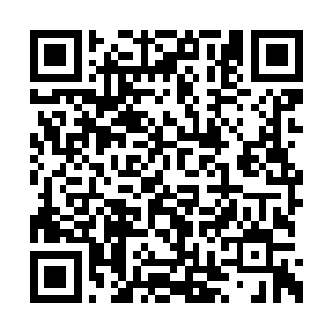 他觉得顾漫现在的样子出去乞讨连化妆都不需要二维码生成