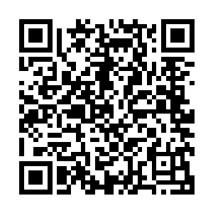 他还记得上次苏凡开着猩红小队的车去吸引对方注意力的事情二维码生成