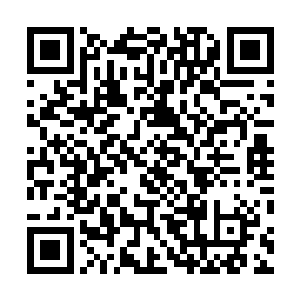 以及他整个人在舞台上呈现出的形象气质……糅合在一起二维码生成