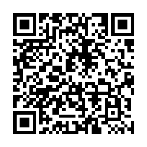 众人都以为柳城泽会去换皇族下品长枪或者那枚至尊符箓二维码生成