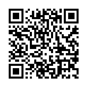 伸出手指在自己嘴上做出了拉拉链的模样二维码生成