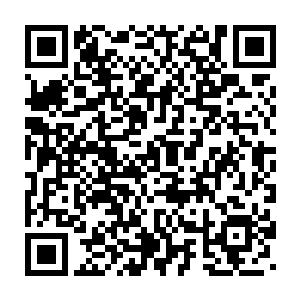 但是他看到了两架战斗轰炸机在大约一千米的高度从目标区上空掠过二维码生成