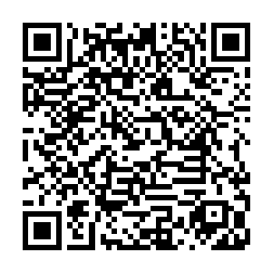 但是对于眼前这些斧头帮其他几家年长一些的人他就没有任何的手下留情了二维码生成
