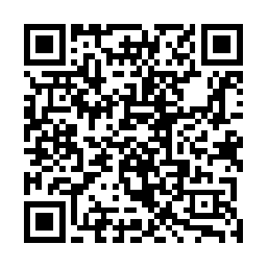但是小型投石机能轻松的将火药但送进他们密密的军阵里二维码生成