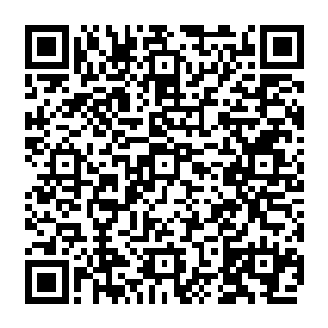 何况旁边还有一个韩明晰虎视眈眈房间里还有一个一直没有出现的身手不弱的护卫二维码生成
