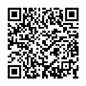 你们把之前我们在秦皇陵外准备的对讲机拿出来二维码生成