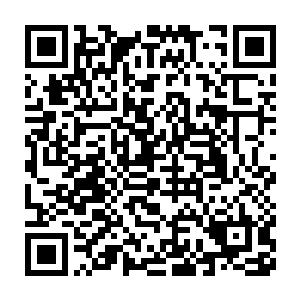 你确认你用公安局专用摄相机清楚看到你妻子与郑卫华在房间里发生二维码生成