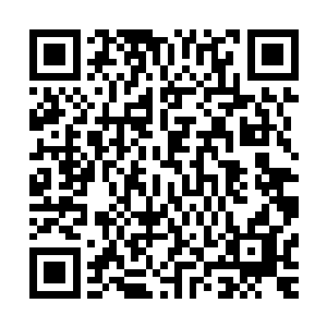 你能不能找到我现在所在坐标的最新卫星地形照片……如果有二维码生成