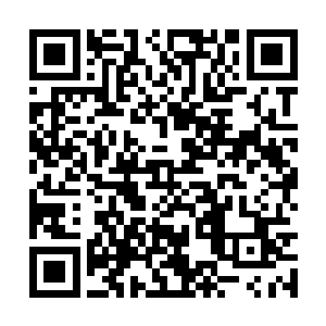 便在众人拱卫中象征着大光明教教主林宗吾的战旗二维码生成