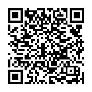 便是一口精血喷洒在了那笼罩着混沌钟的熊熊烈焰之中二维码生成
