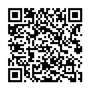 便绣有赫尔墨斯的飞行靴或者他的双盘蛇带翼权杖标志二维码生成