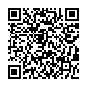 倒一边跟这些只是认识关系的官员与代表们握起手来二维码生成