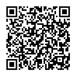 克里斯蒂亚诺·罗纳尔多第二次在中圈呆呆地看着荣光和他的队友庆祝进球二维码生成