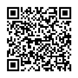 出于对一段注定会被人关注的感情的焦虑不自信和彷徨二维码生成