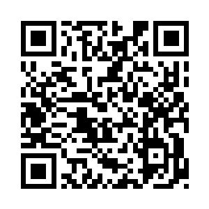 切萨雷看到信件中段的时候的确扬了扬眉毛二维码生成